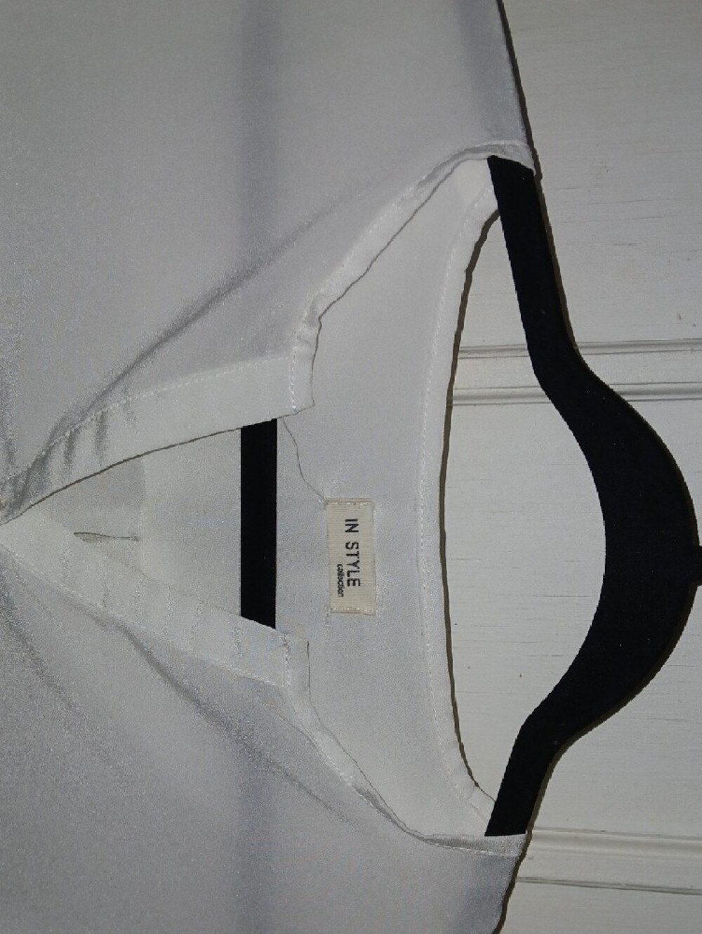 In Style White Button V-Neck Tunic - Picture 2 of 3